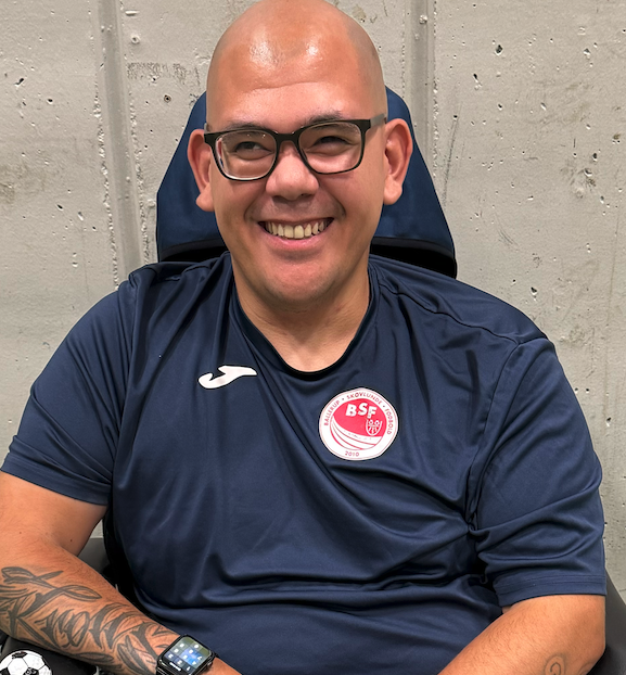 BSF Powerchair Football forlænger med cheftræner Sonny Fernandez